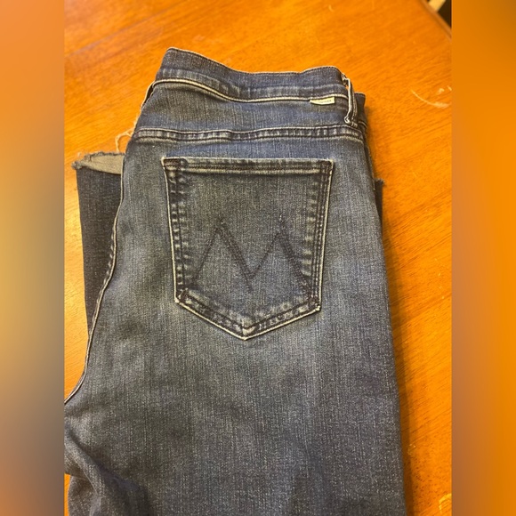 MOTHER Dark Blue Weekender Fray Denim Jeans Size 33